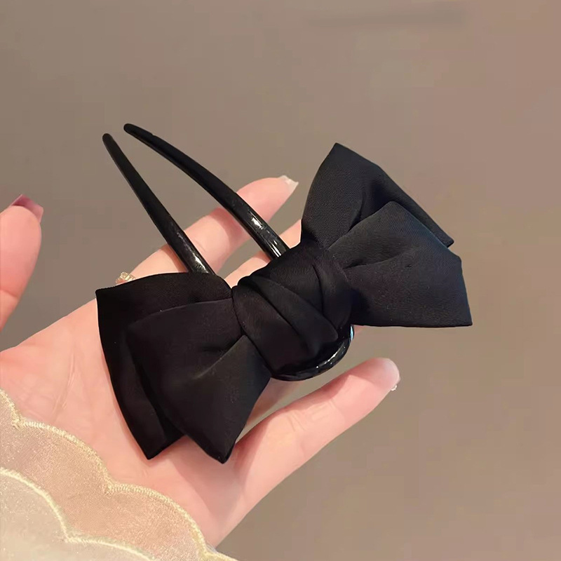Women'S Fashion Korea - Chic Korean-Style Bow U-Shaped Hair Clip