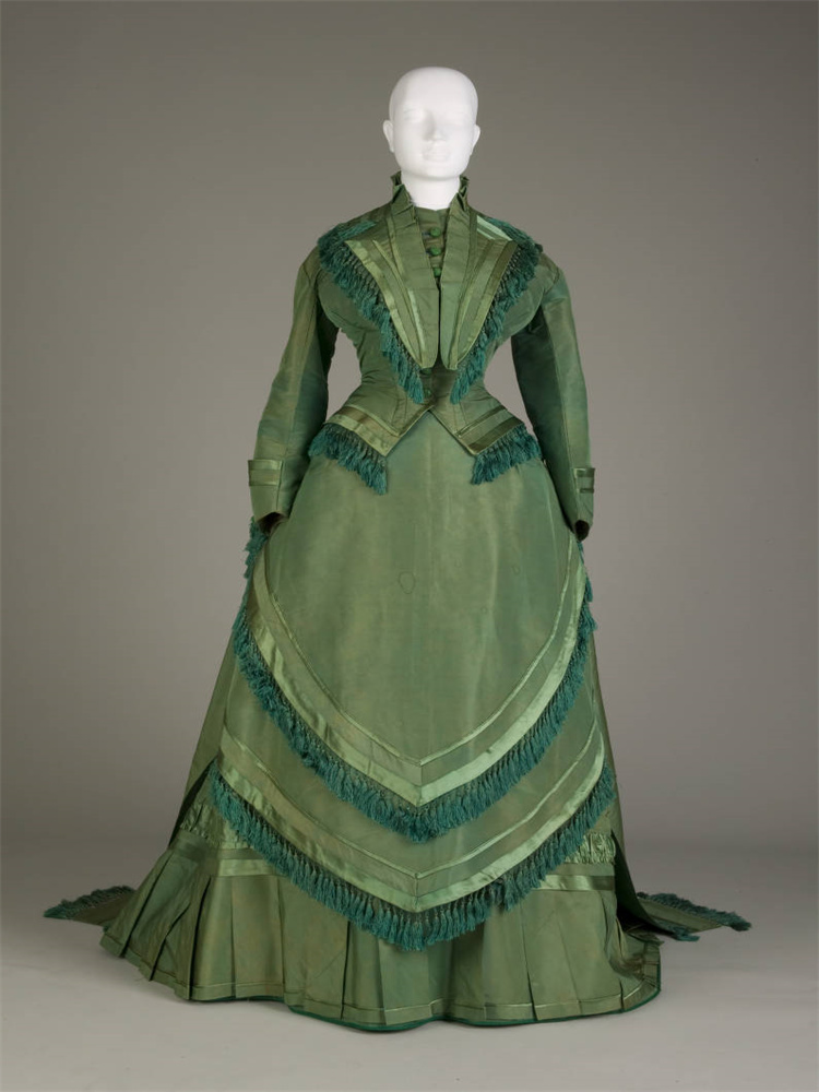 1870s Victorian Fashion Green  - Women'S Fashion Victorian 评论和价格